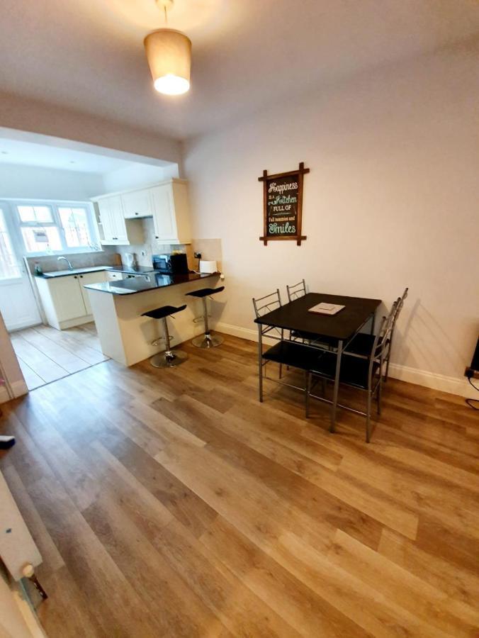 Beautiful 3 Bedroom House At The Sea Front - Amazing Location Southend-on-Sea Zewnętrze zdjęcie